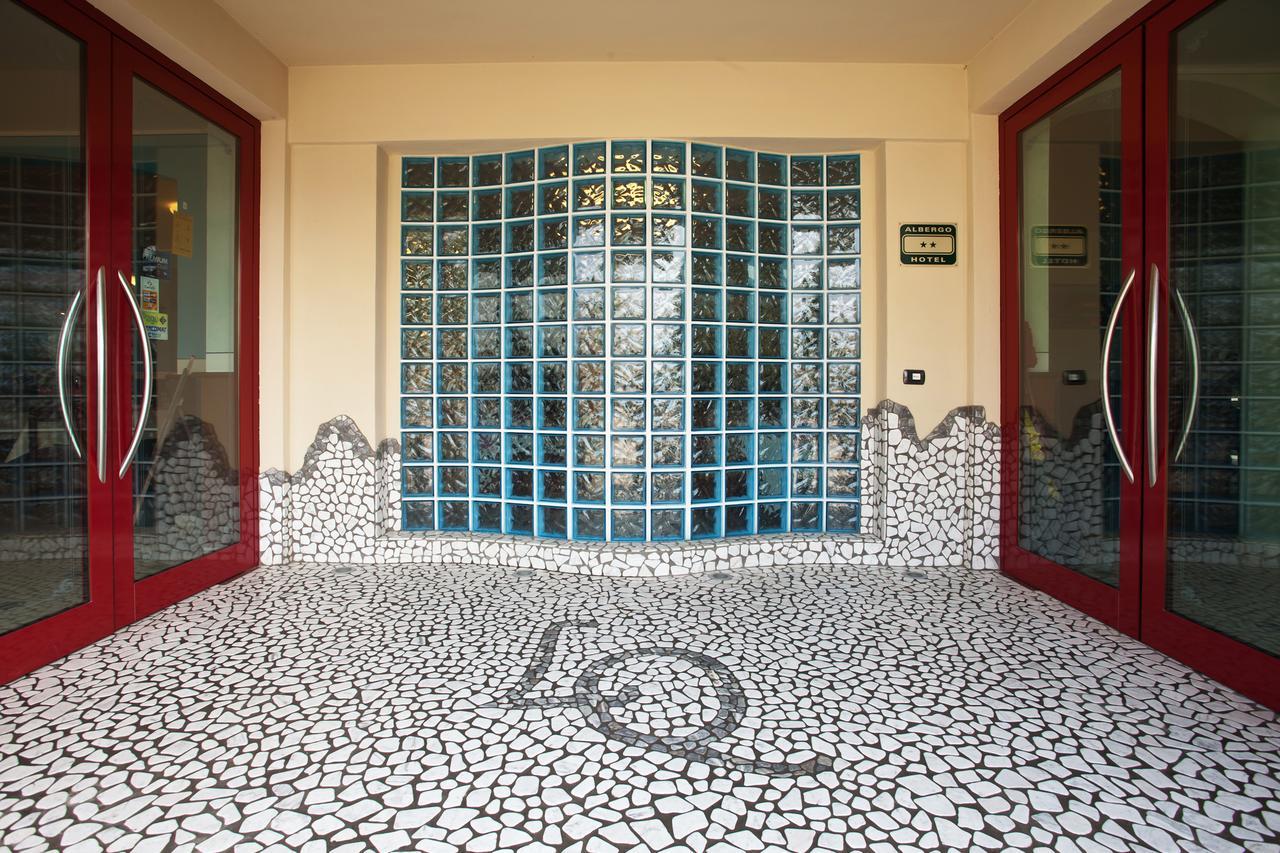 La Quercia Hotel Con Ristorante San Giovanni in Croce Экстерьер фото