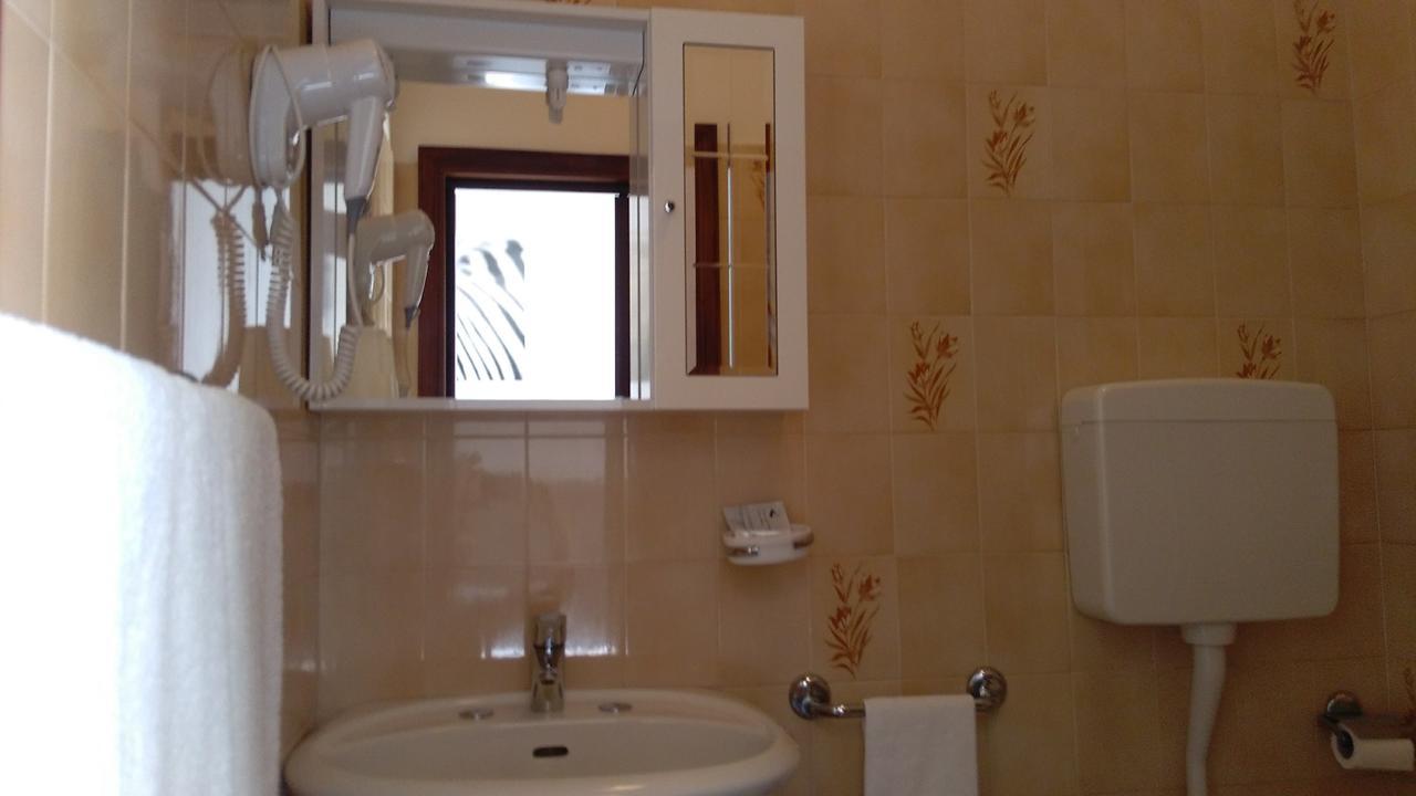 La Quercia Hotel Con Ristorante San Giovanni in Croce Экстерьер фото